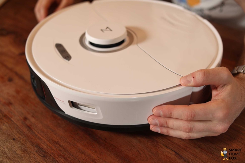 Roborock S8 Pro Ultra виден сверху.